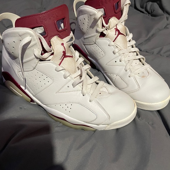 Air Jordan 6 maroon DS - Picture 3 of 6